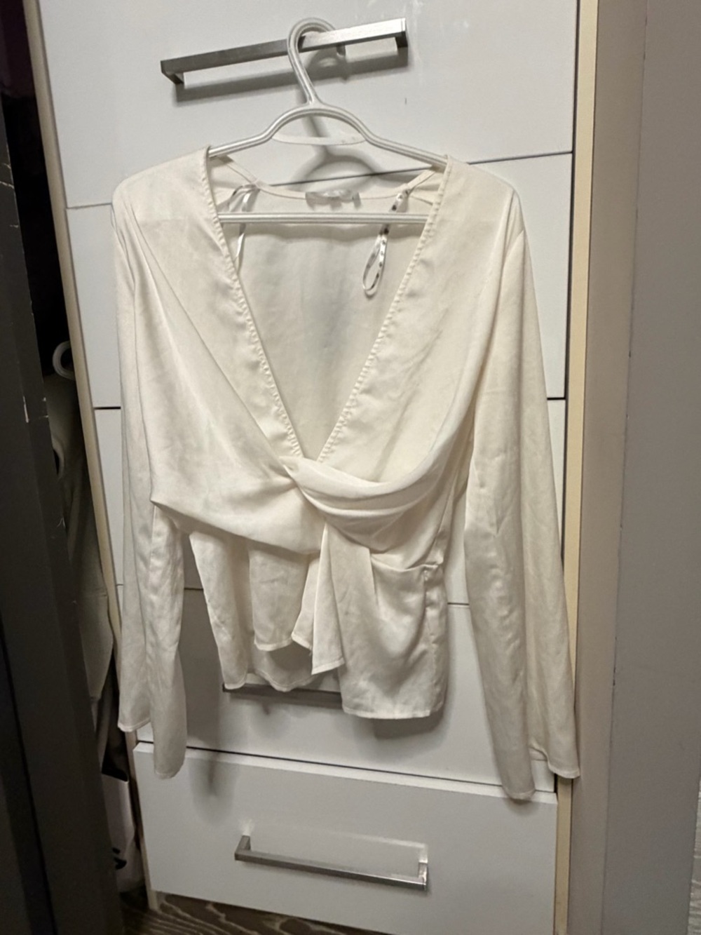 Missguided White Twist-Front Long Sleeve Blouse with flare sleeve